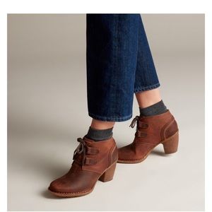 clarks carleta boots